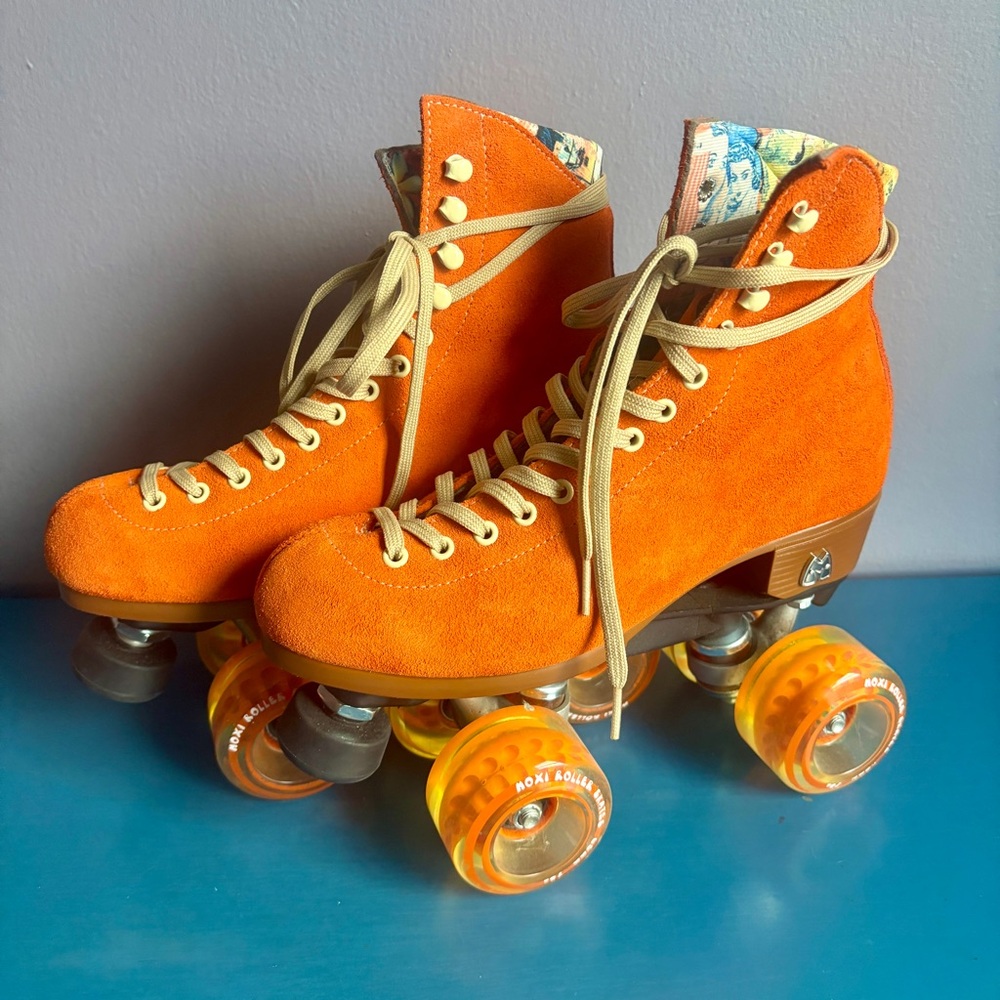 Moxi Skates Lolly Outdoor Complete in Clementine - US Women’s 7-7.5